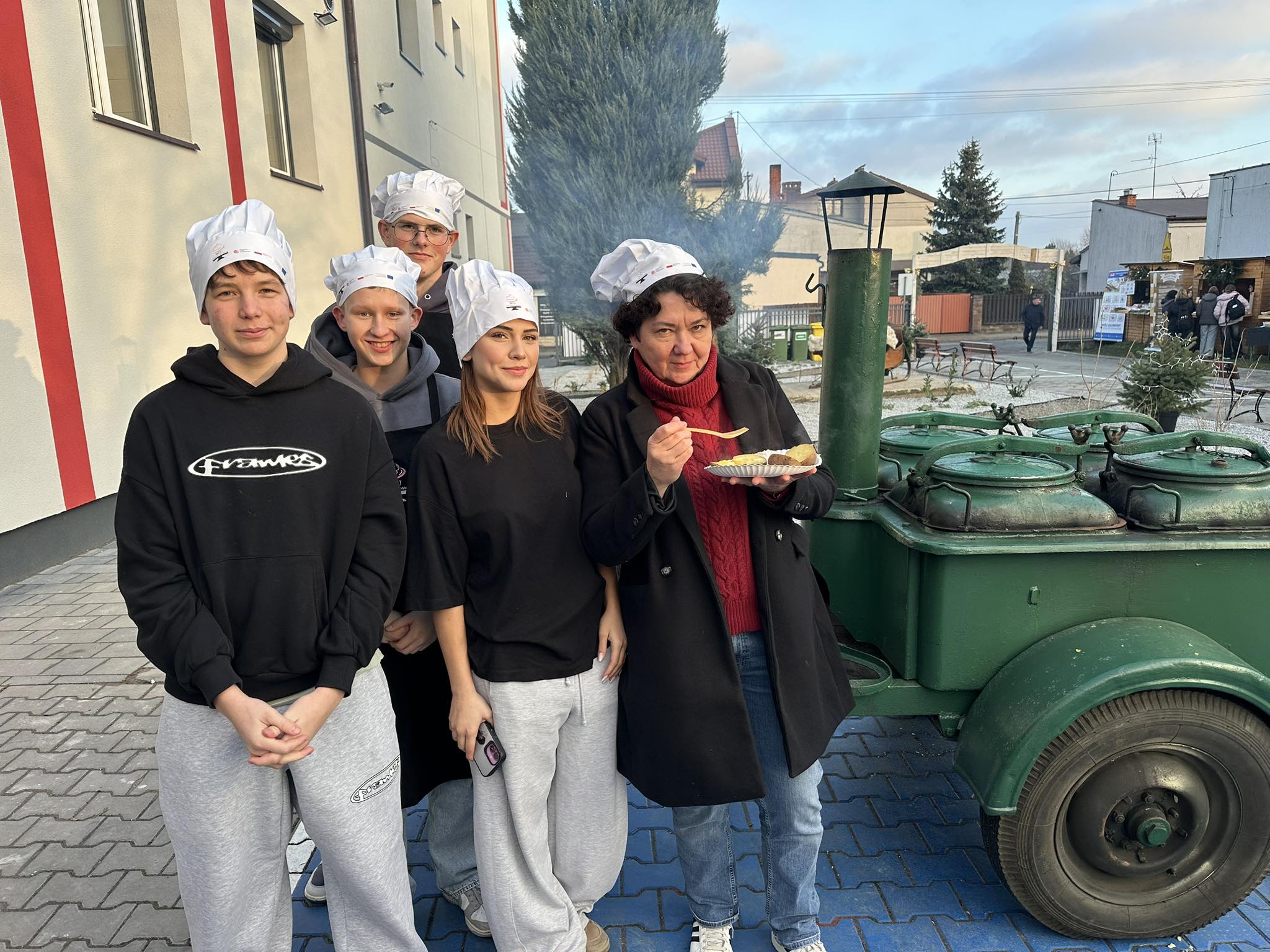 597831781 122105232327147681 20694484533171316 n